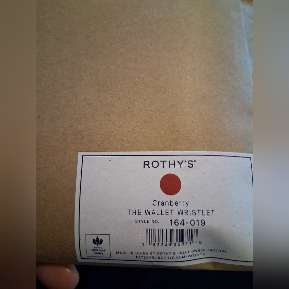 ROTHY'S The Wallet Wristlet in Cranberry - Picture 4 of 4